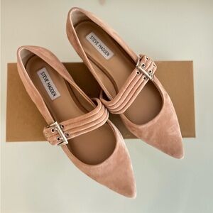 Steve Madden Ebonie Tan Suede Flats